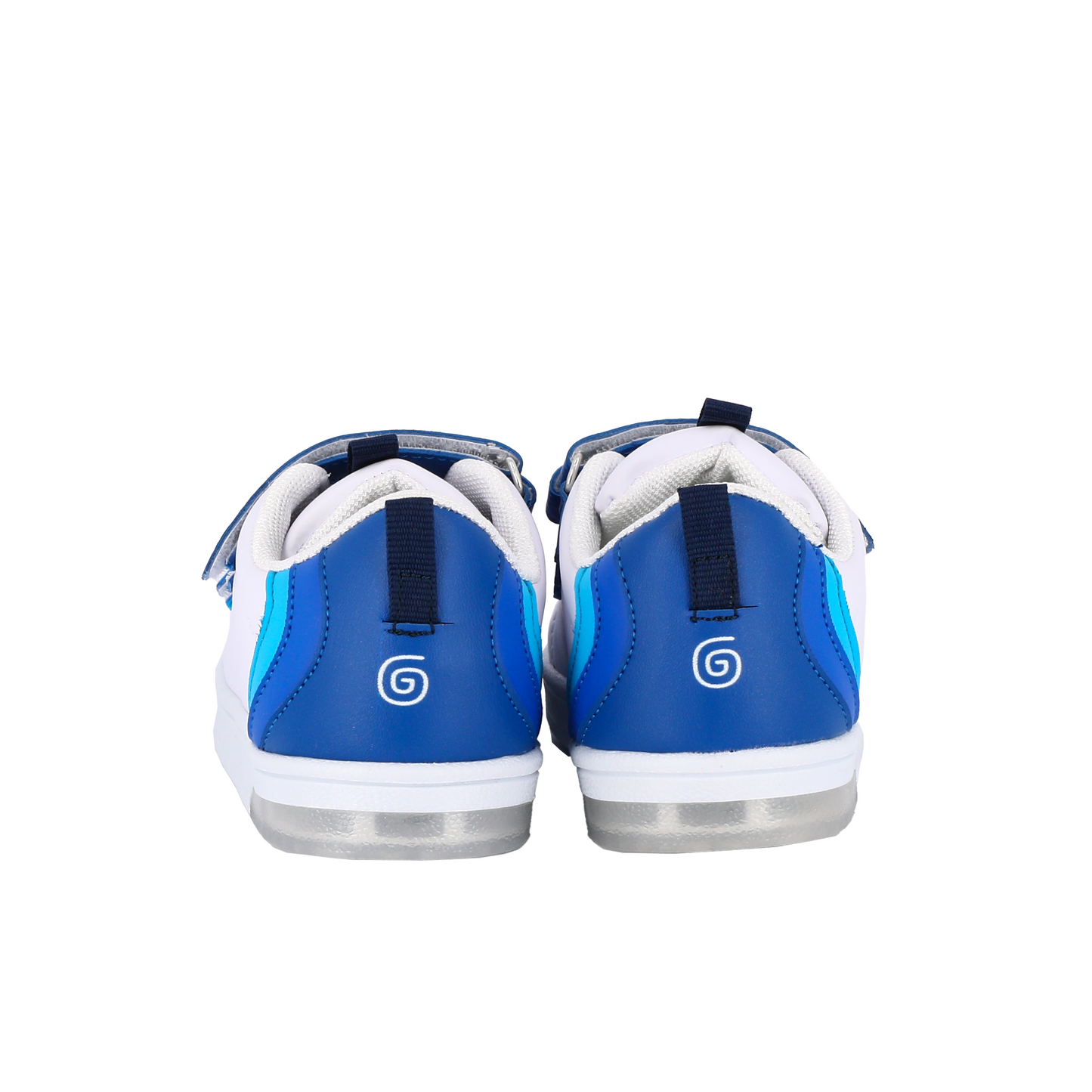 Zapatillas con cierre de gancho y bucle.