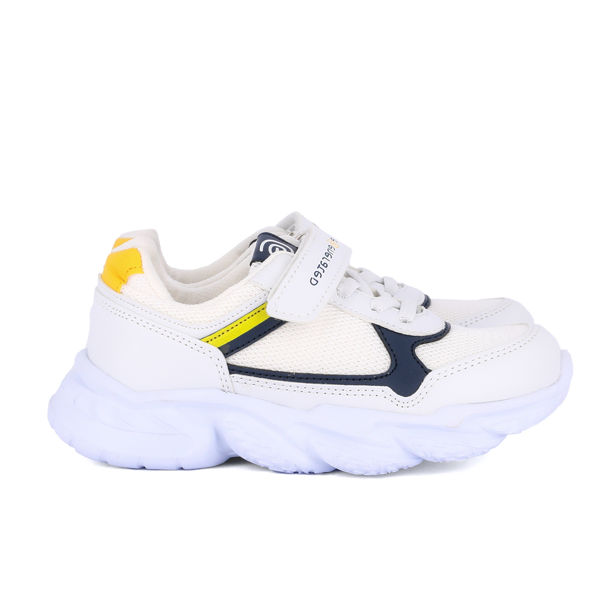 Zapatillas con suela alta.