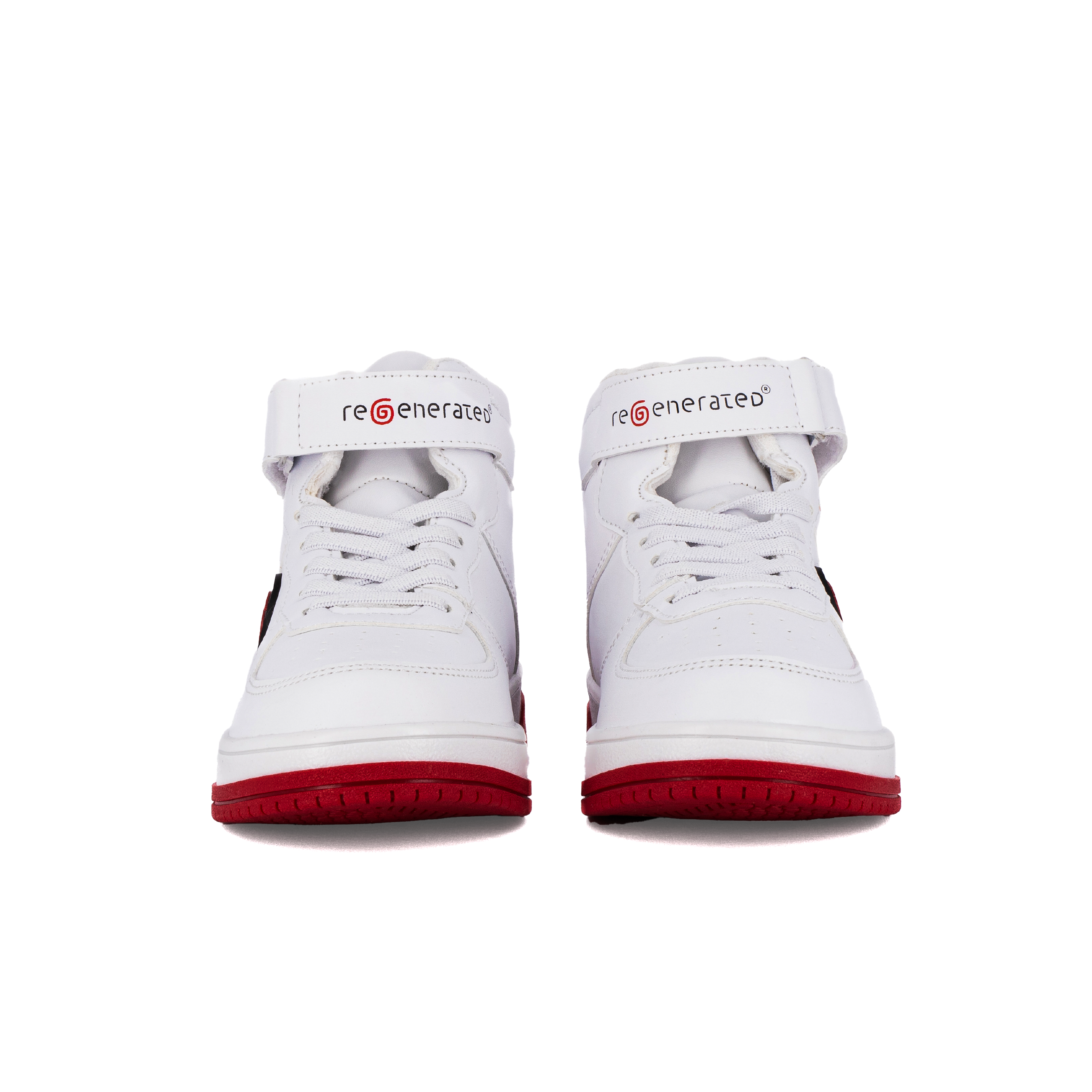 Sneakers with high neck and contrasting logo